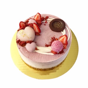 Strawberry Cheesecake (Organic, Raw, Vegan, Gluten-Free, Dairy-Free, Refined Sugar-Free) ***Los Angeles area ONLY***