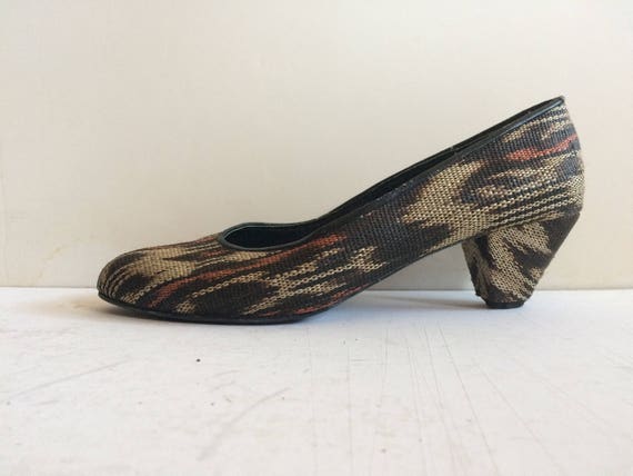 Vintage 80s Ikat Pumps - image 1