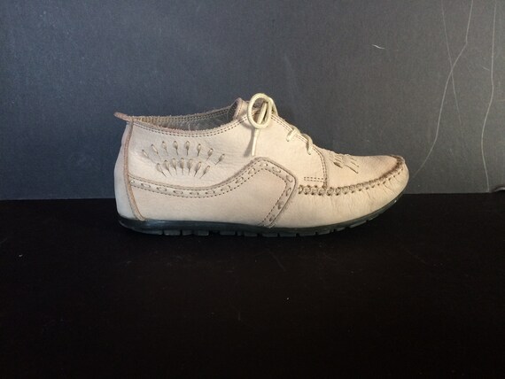 hush puppies size 6
