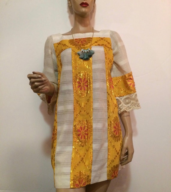 60s White and Gold Dress (Grandpa Goes On A Trip … - image 2