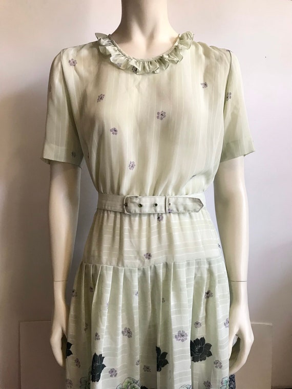 Pale Green Floral Dress (M) - image 2