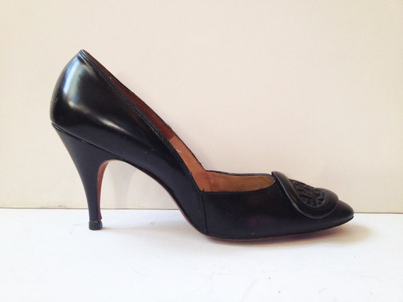 Vintage Mr Easton Pumps Size 6 - image 1