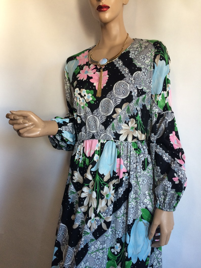 60s Floral Maxi Dress image 3