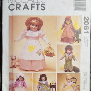 Vintage 1999 McCall&#39;s crafts. sewing pattern. #2061. 18&quot; doll clothes. UNCUT