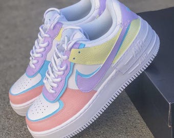 Zapatillas Air Force 1 Shadow personalizadas pintadas a mano, coloridas.