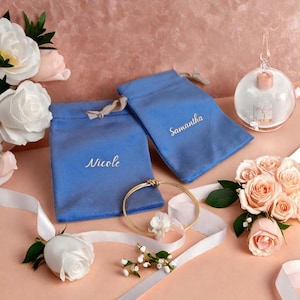 Personalized Logo Velvet Jewelry Pouch Bags with logo Custom Jewelry Packaging Pouch Ring Brooch Necklace Packaging Bags ,Bridesmaid gift