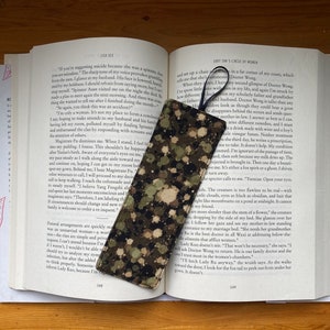 Bookmark for Women/ Bookmarks/ Book lover gift/ Bookmarks for Women/Mom gifts/ Love to read/Bookmark for Men
