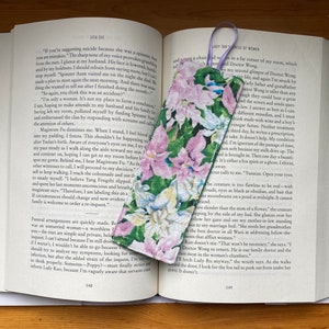 Bookmark for Women/ Bookmarks/ Book lover gift/ Bookmarks for Women/Mom gifts/ Love to read/Flowers