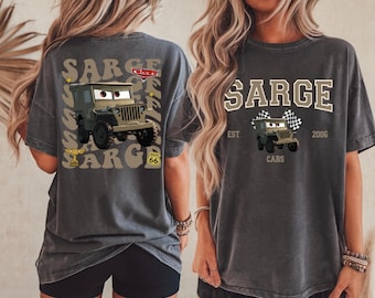 Maglietta bifacciale Cars Sarge Est 2006, maglietta Saetta McQueen, maglietta del film Disney Cars, maglietta Cars Land, maglietta del film Pixar