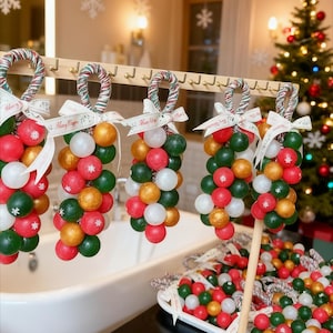 Colorful Christmas Grape Cluster Soap – Handmade Fruit Shape Bath Bar – Holiday Gift for Her – Unique Decorative Soap – Spa Bathroom Decor