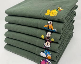 Disney geborduurd T-shirt op zak, Mickey Minnie Donald Daisy Goofy Pluto Tee, schattig Disney T-shirt, bijpassende outfit voor het hele gezin