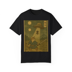 Cat Samurai UFO T-shirt, Retro Japanese Art Tee, Alien Cat Shirt, Sci-Fi Mashup Top, Unisex Graphic Tee