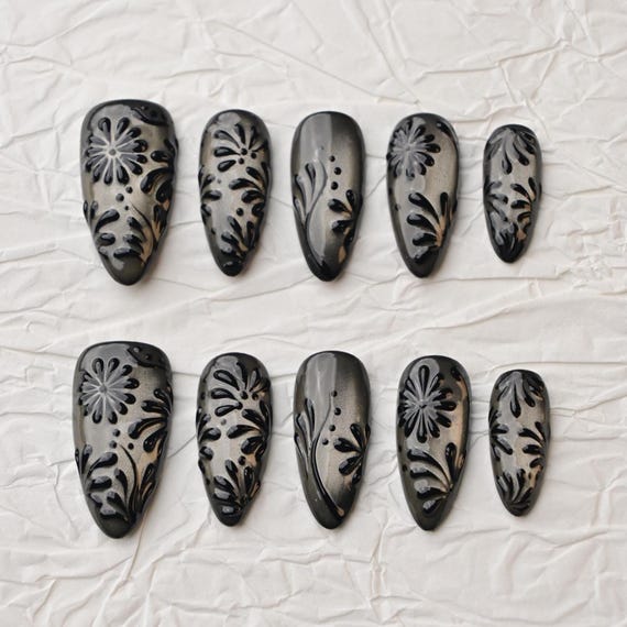 Gothic Floral Press On Nails, Black Silver Baroque Fake Nails, Embossed Vintage Nail Set, Dark Elegant Nails, Handmade Reusable Luxury Nails
