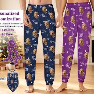 Puede incluir: Dos pantalones de estar por casa con un patrón repetitivo de un cachorro golden retriever, huellas, corazones y el nombre Teddy. Un par es azul oscuro y el otro es morado. También se muestran calcetines a juego y un pañuelo para mascotas.