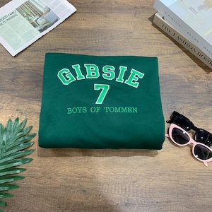 Taming 7 Embroidered Gibsie Shirt – Boys of Tommen College Tee, Bookish Gift for Readers, Chloe Walsh Rugby Romance Top – ESNC243.H