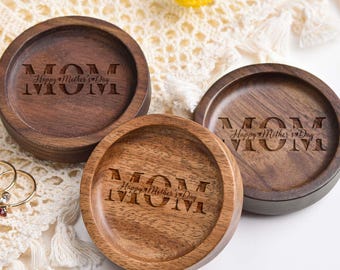 Porte-anneaux en bois personnalisé pour maman, cadeaux pour maman, porte-anneaux rond en bois personnalisé, plateau à bijoux pour femme, cadeau de fête des mères pour maman