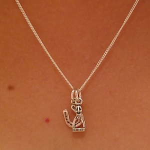 Triangle Anhänger aus Sterling Silber mit Steigbügel und Hufeisen Anhänger