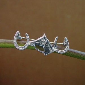 Horse Head Horseshoe Pin Sterling Silver Equestrian Jewelry - Horse Jewelry - Equestrian Brooch - Horse Lover Gift