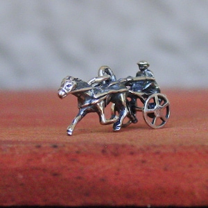 Harness Racing Moving Sulky Wheel Trotter Pendant Sterling Silver -  Equestrian Pendant - Horse Necklace - Harness Racing Jewelry