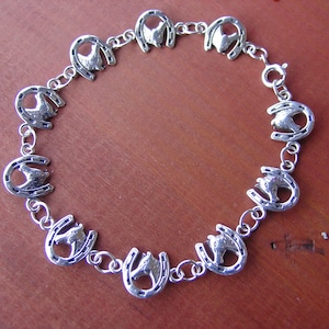 Horse Head in Horseshoe Bracelet Sterling Silver - Equestrian Bracelet - Horseshoe Jewelry - Horse Jeweleyr