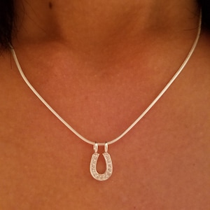 Petit collier fer à cheval CZ en argent sterling - pendentif équestre - bijoux fer à cheval - bijoux cheval - collier équestre