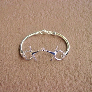 movable bit bangle