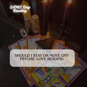 Lecture de tarot d&#39;amour la même heure : conseils et clarté dans les relations