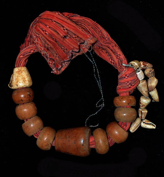 Gibraltar Old Heirloom : Loba Heirloom Concept I Tried To Make It Look