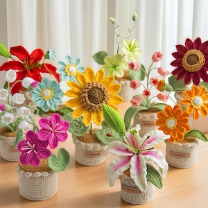 Handmade Crochet Sunflower/Rose/Lily Flower Pot - Christmas/Birthday/Back to School decor Cute Gift for Her,kids,Girlfriend,Friend,Colleague