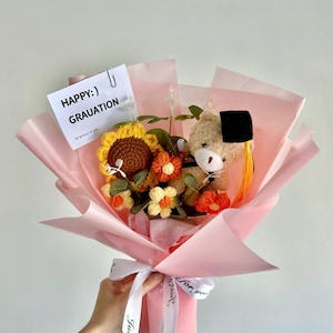 ハンドメイドかぎ針編み卒業ブーケ、編み物の卒業生用ぬいぐるみ、子供用ギフト、ひまわり、卒業生向け英国/米国カスタムギフト、永遠の花の記念品