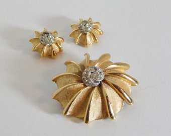 Vintage Brooch & Earring Set Starburst Pinwheel Rhinestones Mid Century Fashion Jewelry BSK Pin Benny Steinberg Slovitt Kaslo Demi Parure