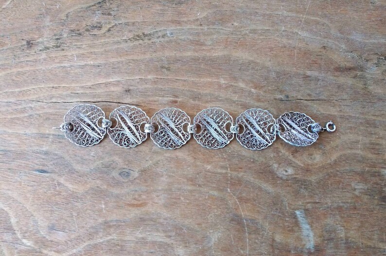 Vintage Silver Cannetille Filigree Disc Bracelet 50/'s 60/'s Mid Century Fashion Jewelry Delicate and Lightweight