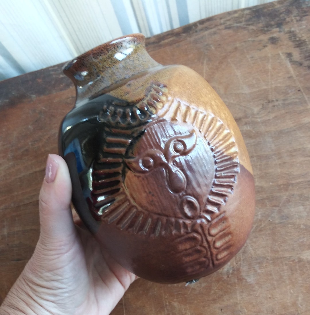 Vintage Pottery Craft Lion Sunburst Pottery Vase Natural Sandy Colors