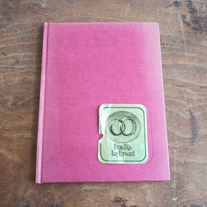 Książka Vintage From This Day Forward Kompilacja wierszy miłosnych Poezja ślubna Pierwsze wydanie 1970 Obrączki ślubne Dwa serca