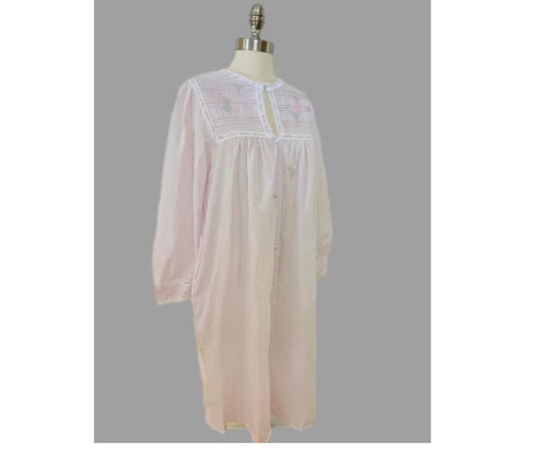 Vintage Nightgown Barbizon Pale Pastel Pink W Embroidered Flower Buds ...