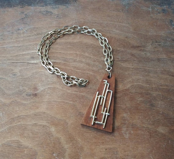 Vintage Necklace Geometric Brutalist Wood Charm Pe