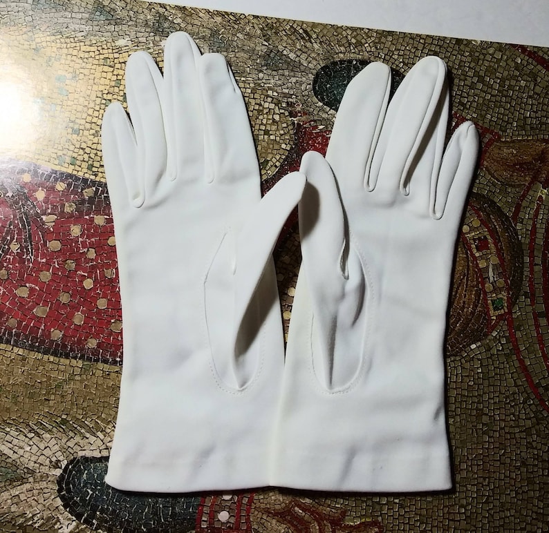 Vintage Gloves Hansen White Formal Gloves w Wrist Bows and Original Tag 50's 60's Mid Century Fashion Accessory image 4