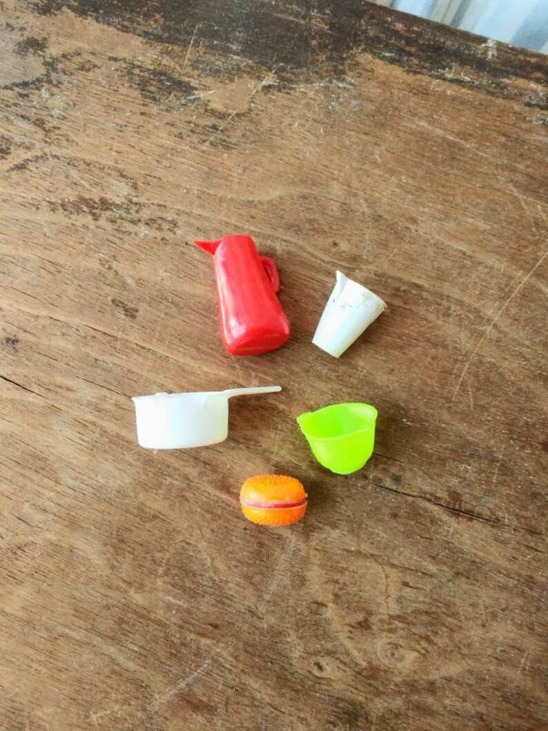 barbie doll dishes