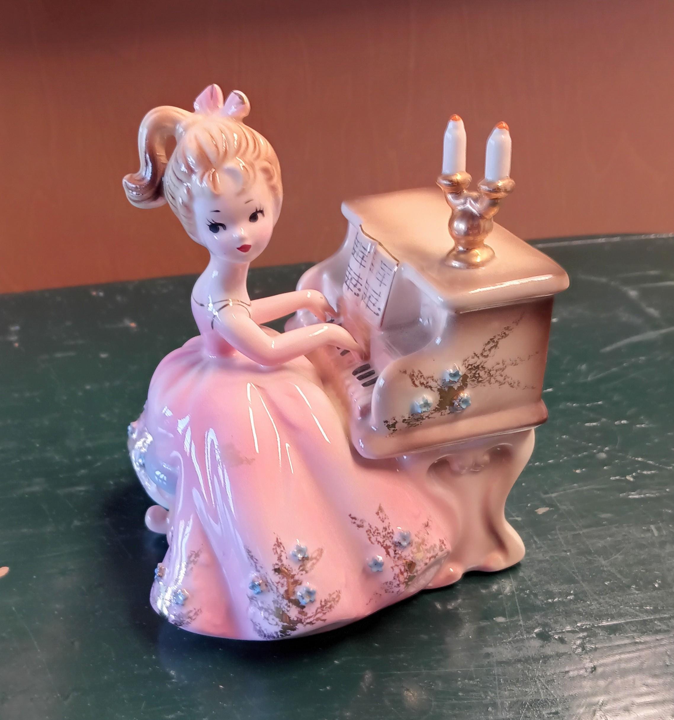 Porcelain girl figurine dress with flowers - Etsy 日本