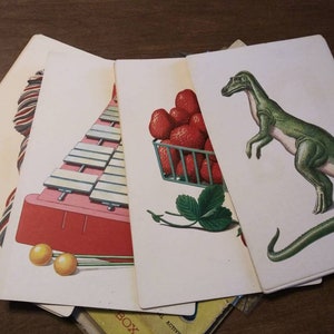 PICK FROM A-Z Giant Alphabet Flash Cards w Letter Words Illustration Platt & Munk 60's Mid Century School Learning Artwork para habitación de niños