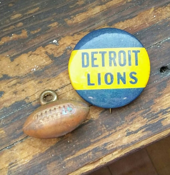 Vintage Pinback Button Badge Detroit Lions Origin… - image 3