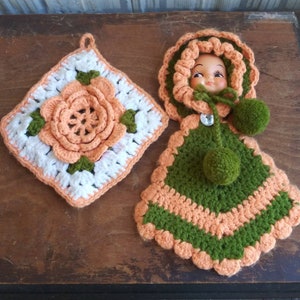 Vintage Kitchen Set of Knit Pot Holders Orange White Olive Green Kitsch Doll&#39;s Head w Big Pom Poms 60&#39;s Mid Century Kitchen Decor Handmade