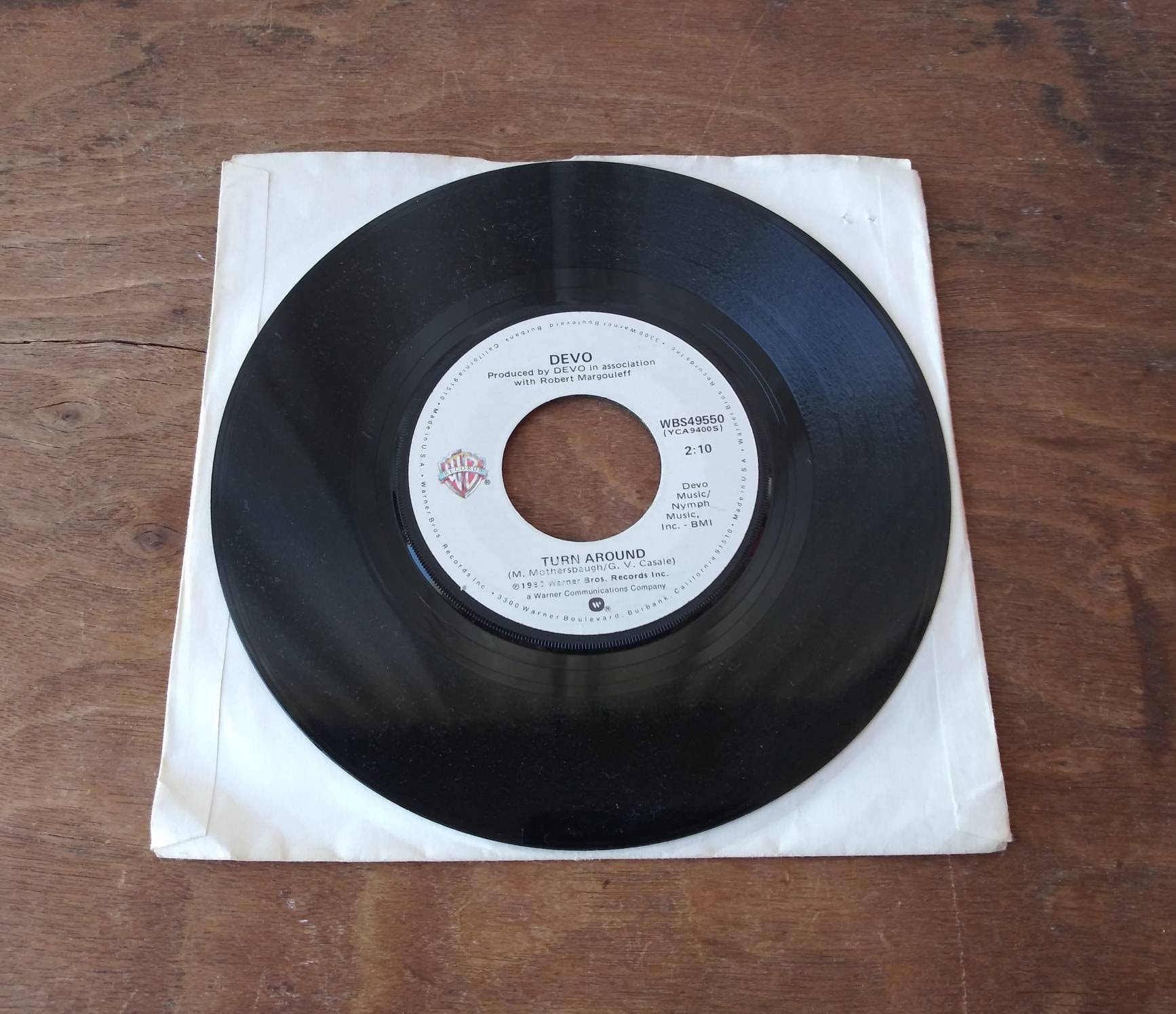 ヴィンテージ・デヴォ「Whip It」45レコード、1980年代ニューウェーブ