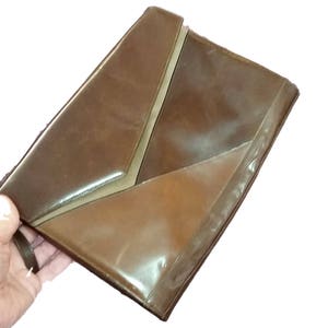 Sac à main Bally vintage en cuir fabriqué en Italie, pochette enveloppe en cuir marron avec bandoulière en option, sac à main tendance des années 70, bandoulière mince