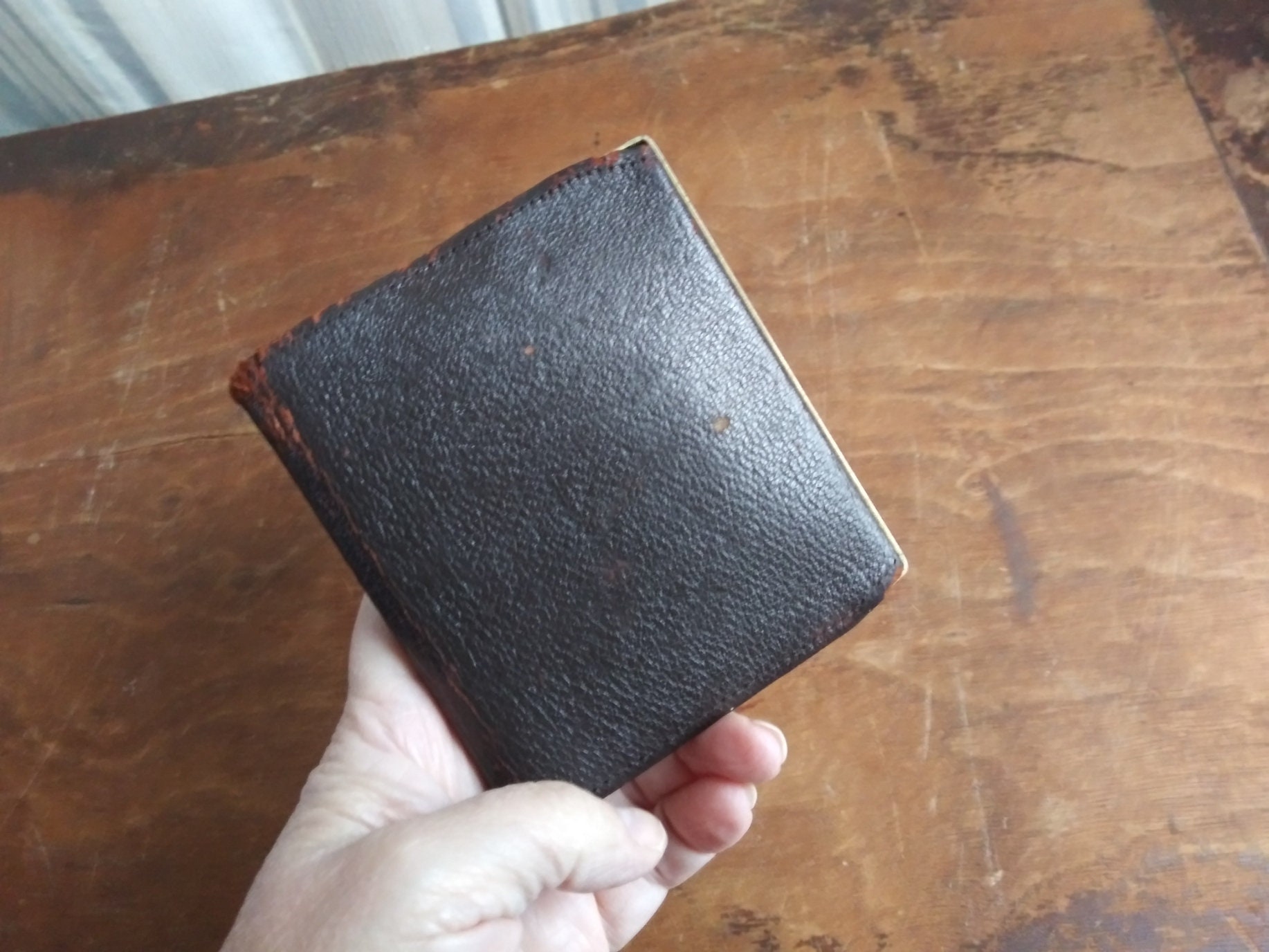 Vintage Wales Hollywood Wallet: 1940s Leather Hard Case, Plaid
