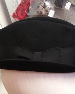 Vintage Dobbs Fedora Hat, Black Felt With Leather Band, 1940s-50s