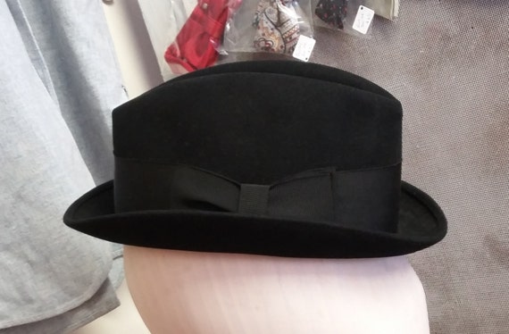 ヴィンテージ ドブス フェドーラハット、黒フェルト、レザーバンド付き