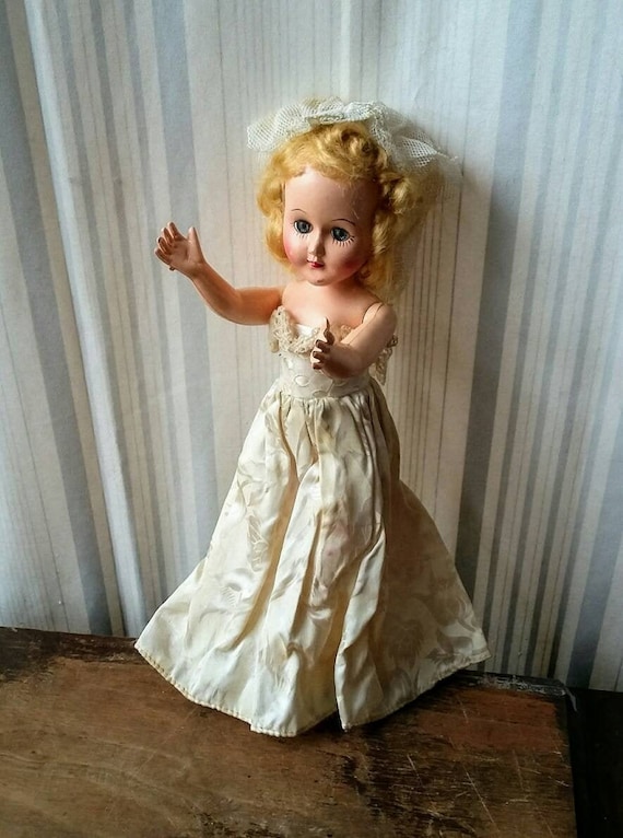Vintage Bride Doll Blinking Eyes Long Lashes Blonde Hair W Tulle