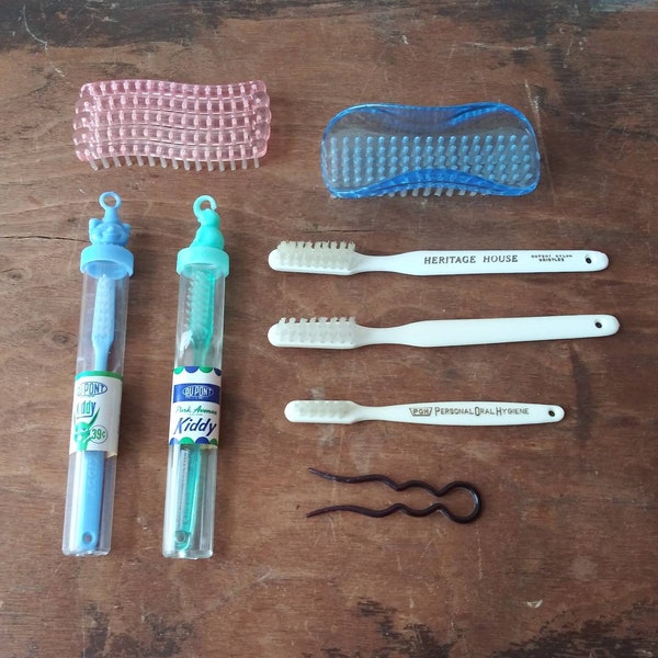 Pick From Vintage Dupont Plastics Kiddy Toothbrush Elephant Clown Heritage Hair Pick Pink Blue Nail Brush 50's 60's Mid Century Bathroom