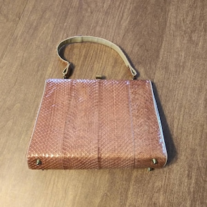 Bolso vintage Reptile Top Handle Bag con cambio interior adjunto Bolso rosa Forro 40's 50's Mid Century Fashion Handbag